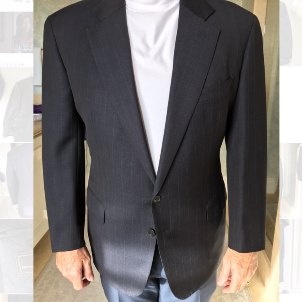 Ermenegildo Zegna suit in perfect condition!!